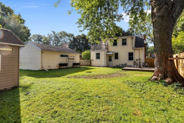 1018 E FRANCES STREET, Appleton, WI 54911