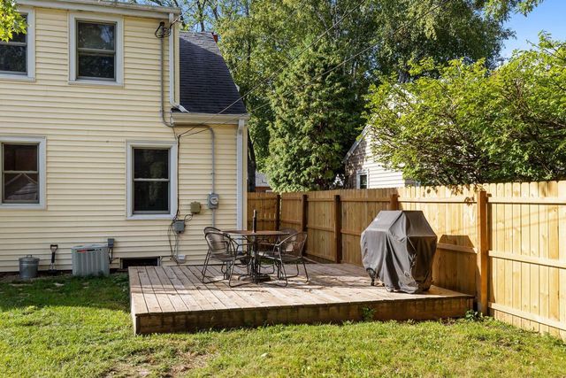 1018 E FRANCES STREET, Appleton, WI 54911