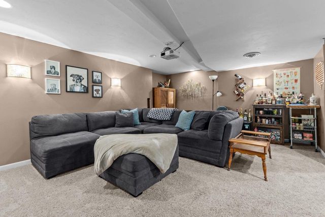 1018 E FRANCES STREET, Appleton, WI 54911