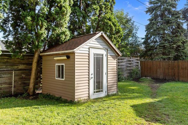 1018 E FRANCES STREET, Appleton, WI 54911