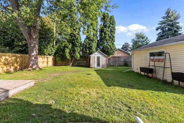 1018 E FRANCES STREET, Appleton, WI 54911
