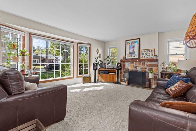1018 E FRANCES STREET, Appleton, WI 54911