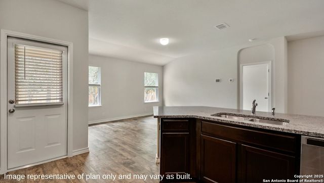 651 Sumpter Banks, Cibolo, TX 78108