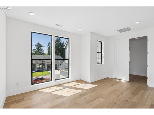 15009 Nw 13TH Ave, Vancouver, WA 98685