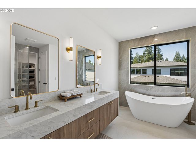 15009 Nw 13TH Ave, Vancouver, WA 98685