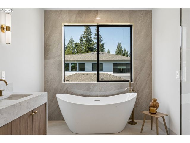 15009 Nw 13TH Ave, Vancouver, WA 98685
