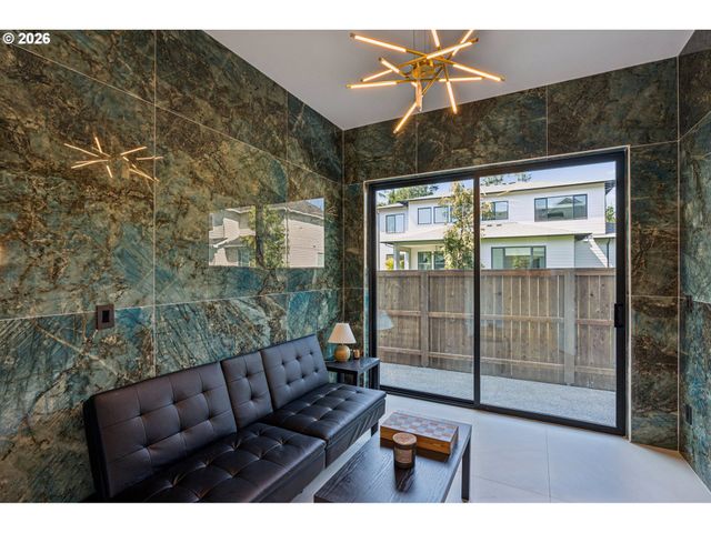 15009 Nw 13TH Ave, Vancouver, WA 98685