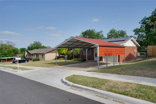 8113 Tumbleweed Trail, White Settlement, TX 76108