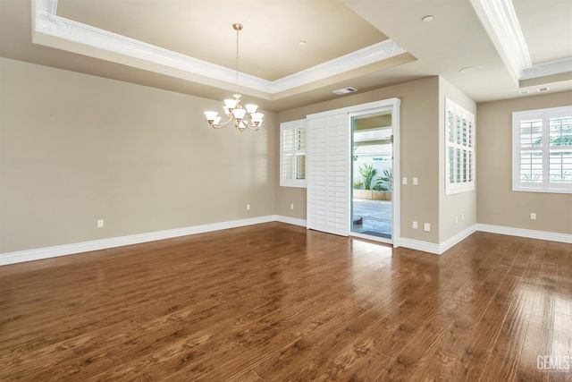 118 Guilden Grove Way, Bakersfield, CA 93312