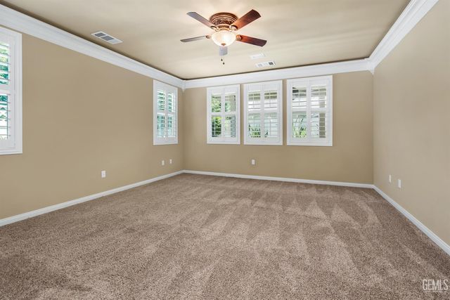 118 Guilden Grove Way, Bakersfield, CA 93312