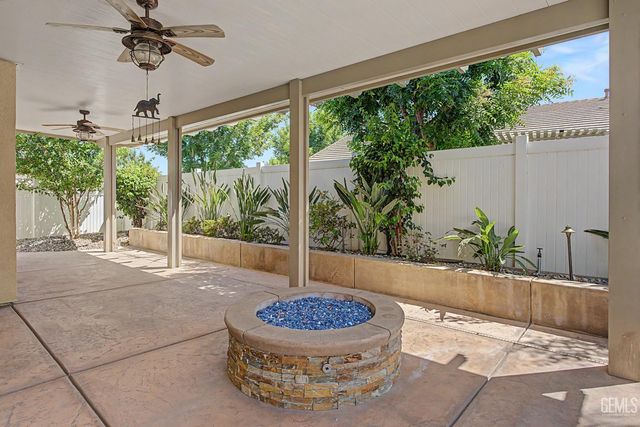 118 Guilden Grove Way, Bakersfield, CA 93312