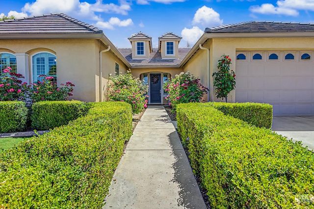 118 Guilden Grove Way, Bakersfield, CA 93312