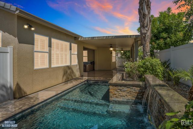 118 Guilden Grove Way, Bakersfield, CA 93312