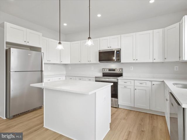 320 LINGANORE AVE, Hagerstown, MD 21740