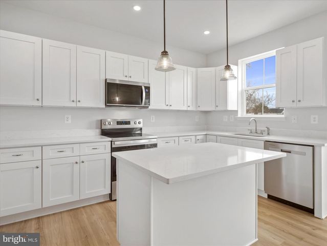 320 LINGANORE AVE, Hagerstown, MD 21740