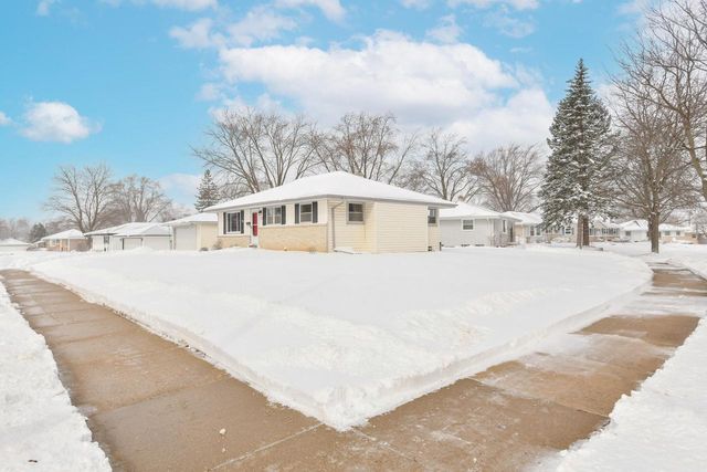 N84W14678 Menomonee AVENUE, Menomonee Falls, WI 53051