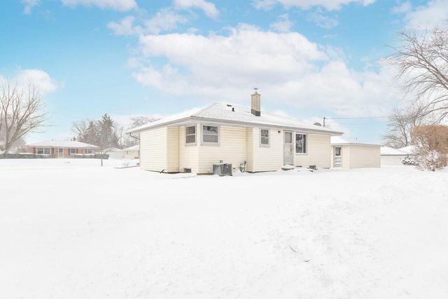 N84W14678 Menomonee AVENUE, Menomonee Falls, WI 53051