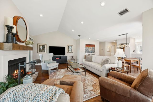 346 QUAIL POINTE Drive, Ponte Vedra Beach, FL 32082