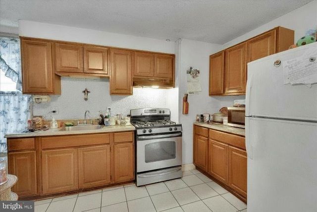 207 UNION AVE, Coatesville, PA 19320