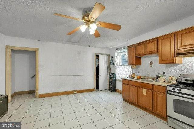 207 UNION AVE, Coatesville, PA 19320
