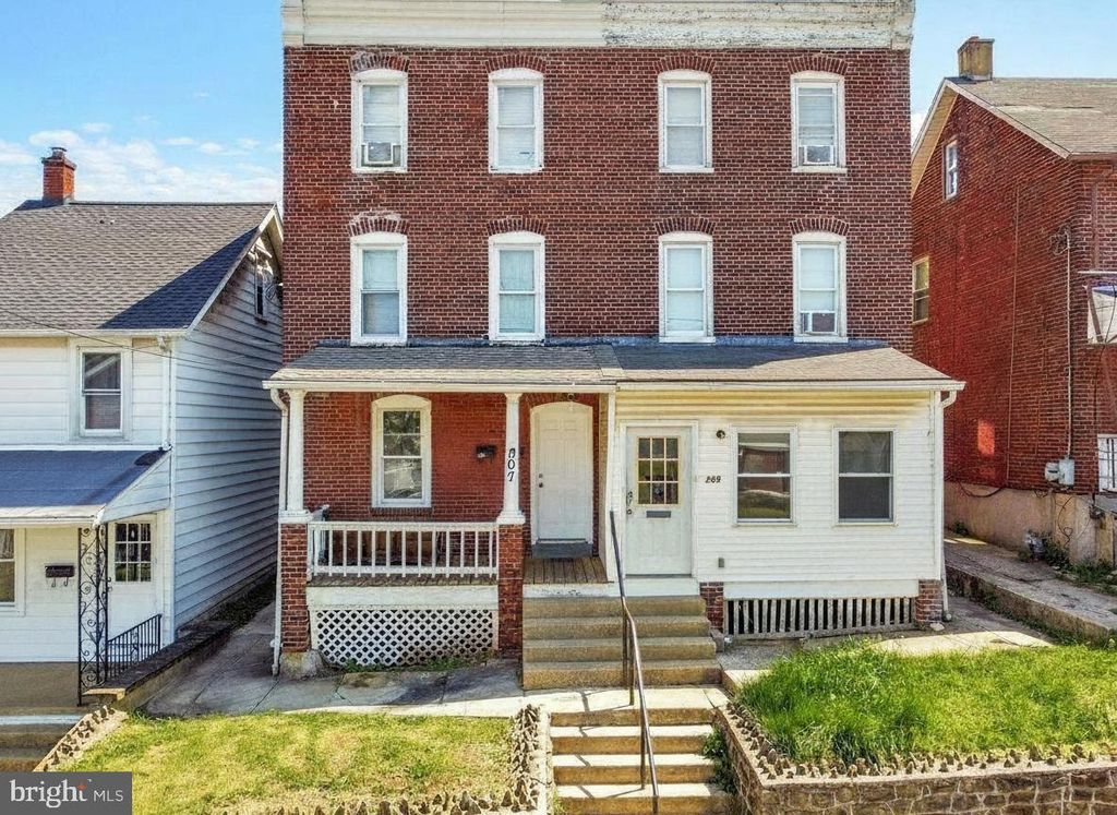 207 UNION AVE, Coatesville, PA 19320