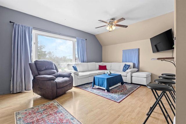 814 QUINNEY AVENUE, Kaukauna, WI 54130