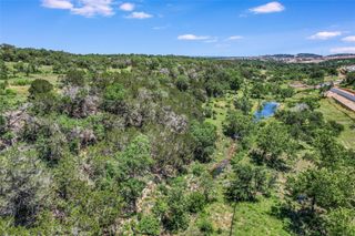 8 Newman DR, Austin, TX 78738