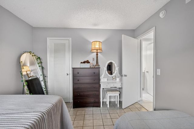 4272 Deste Court 106, Lake Worth, FL 33467