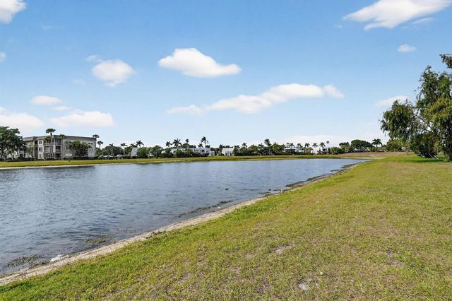 4272 Deste Court 106, Lake Worth, FL 33467
