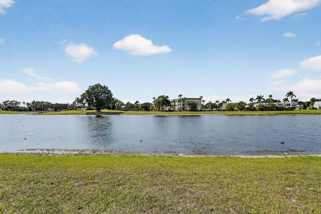 4272 Deste Court 106, Lake Worth, FL 33467