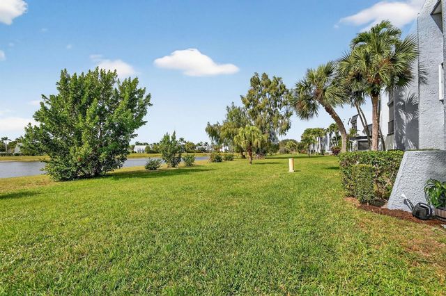 4272 Deste Court 106, Lake Worth, FL 33467