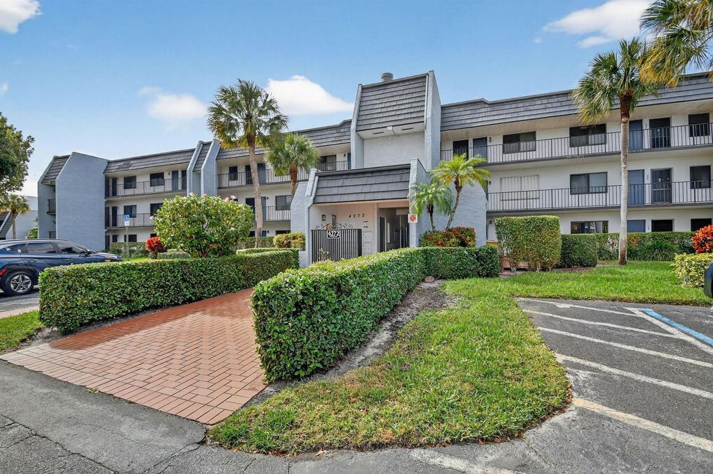 4272 Deste Court 106, Lake Worth, FL 33467
