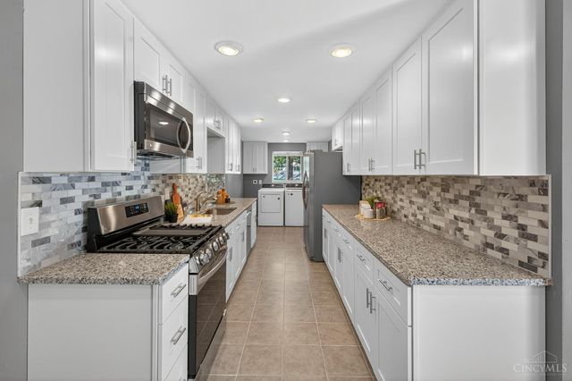 5455 Country Lane, Miami Twp, OH 45150