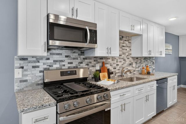 5455 Country Lane, Miami Twp, OH 45150