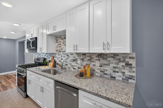 5455 Country Lane, Miami Twp, OH 45150