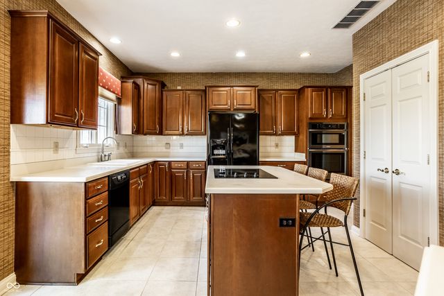 2444 Laurel Lake Boulevard, Carmel, IN 46032