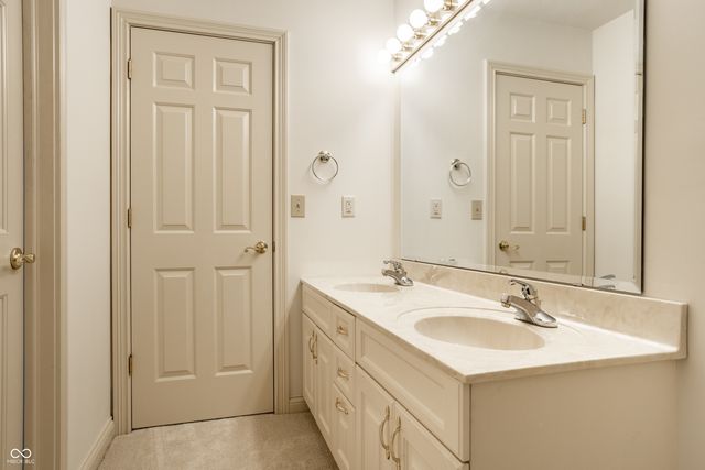 2444 Laurel Lake Boulevard, Carmel, IN 46032