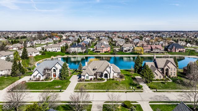 2444 Laurel Lake Boulevard, Carmel, IN 46032