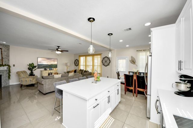 10803 Shannon Mills Lane, Houston, TX 77075