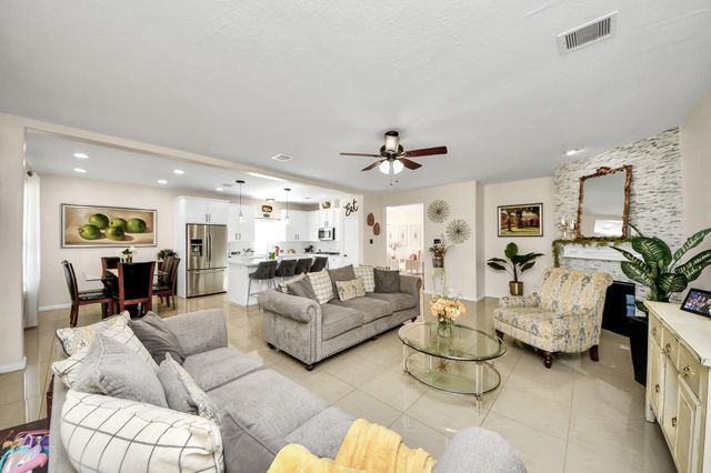 10803 Shannon Mills Lane, Houston, TX 77075