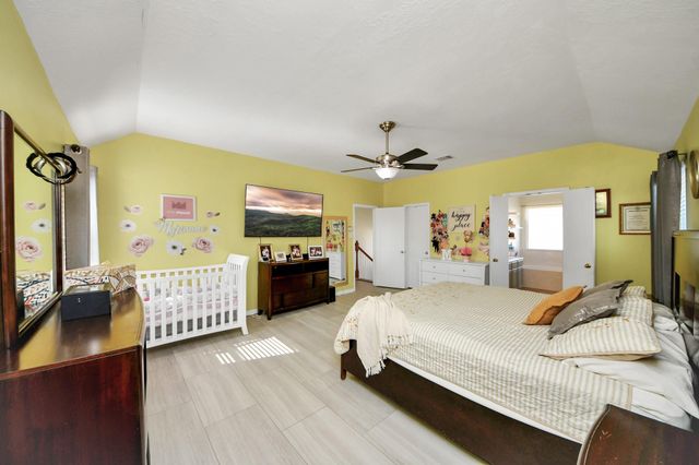 10803 Shannon Mills Lane, Houston, TX 77075