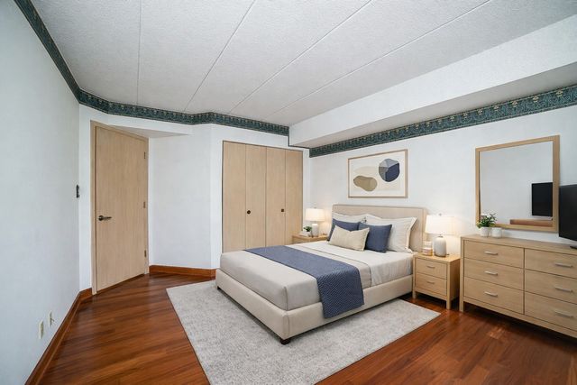 480 E Montrose Avenue 203, Wood Dale, IL 60191