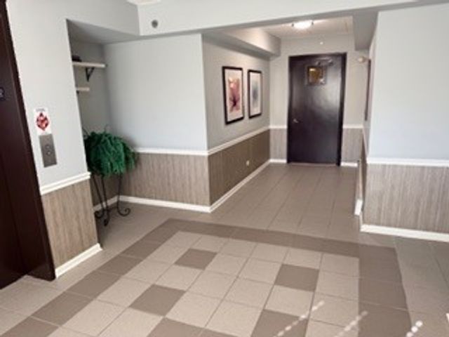 480 E Montrose Avenue 203, Wood Dale, IL 60191