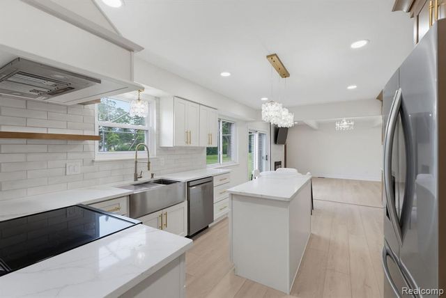6780 Lee Crest Drive, West Bloomfield, MI 48322