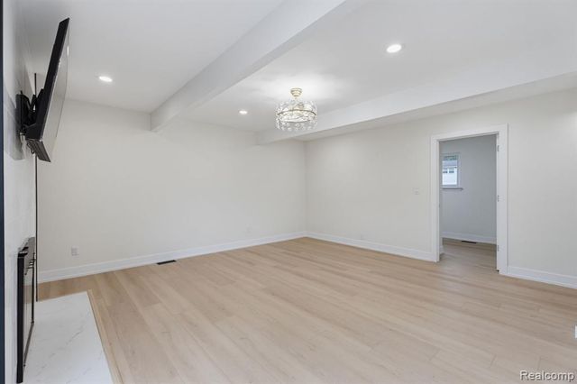 6780 Lee Crest Drive, West Bloomfield, MI 48322