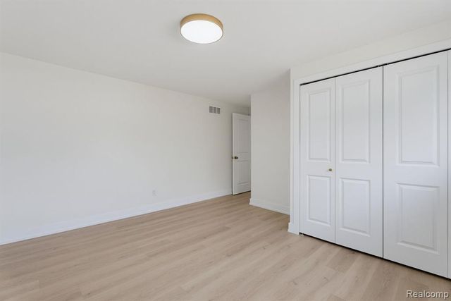 6780 Lee Crest Drive, West Bloomfield, MI 48322