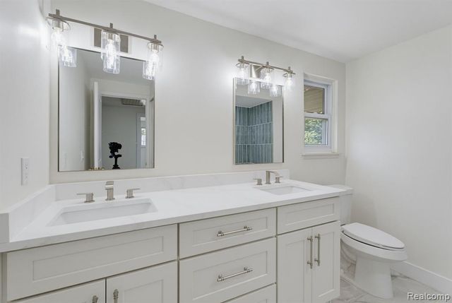 6780 Lee Crest Drive, West Bloomfield, MI 48322