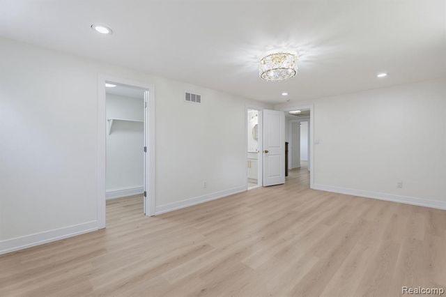 6780 Lee Crest Drive, West Bloomfield, MI 48322