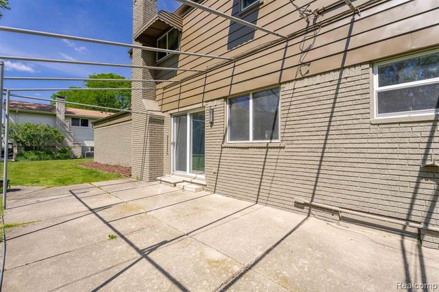 6780 Lee Crest Drive, West Bloomfield, MI 48322