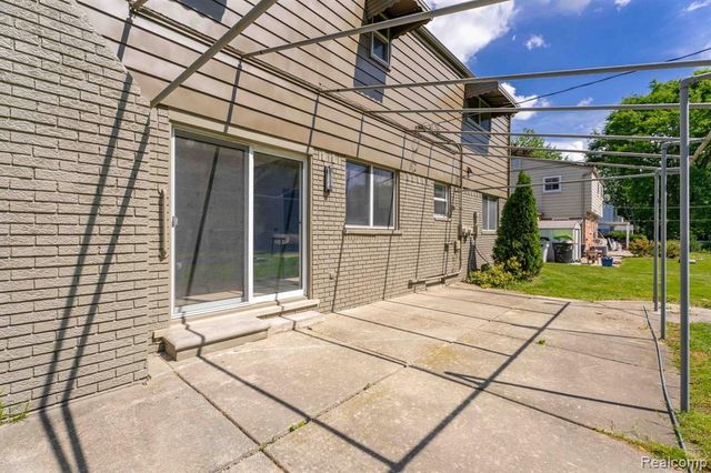 6780 Lee Crest Drive, West Bloomfield, MI 48322